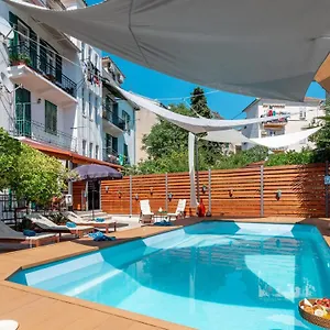 Couette-café Evala Luxury With Pool And Garden, Split